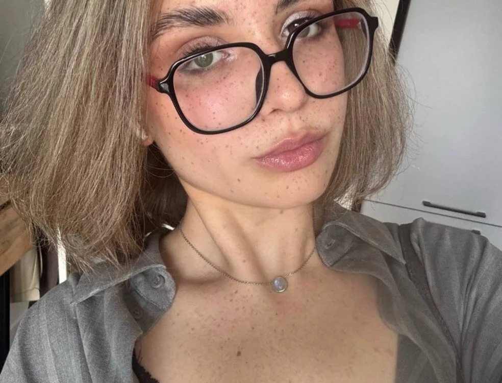 AnnaVelvetFire