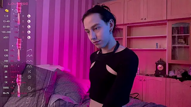 Avril_Pearly_