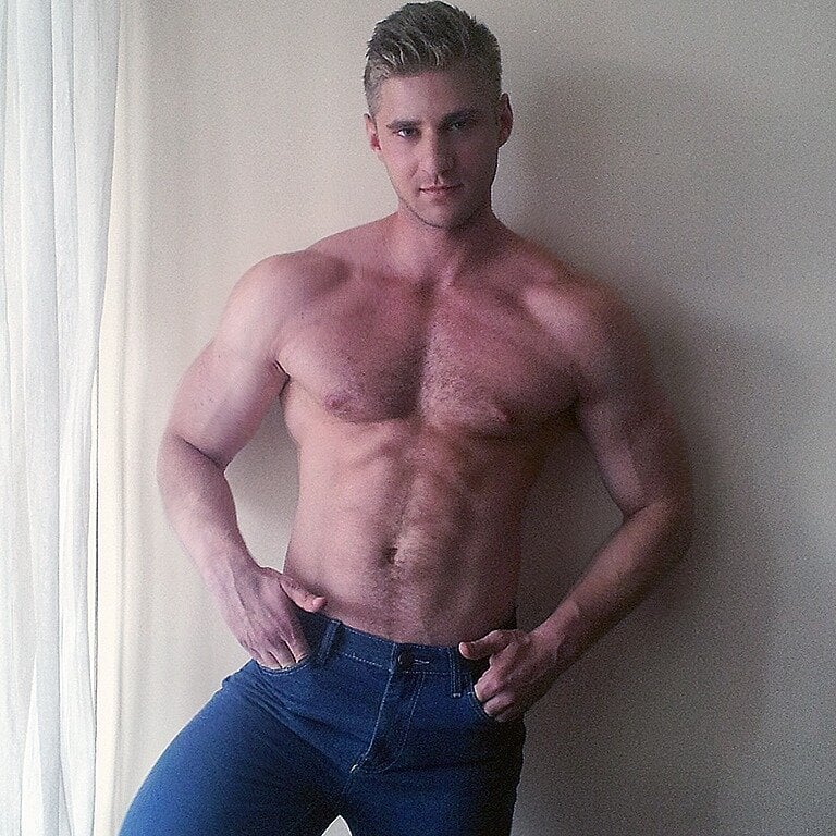 BLOND_GOD