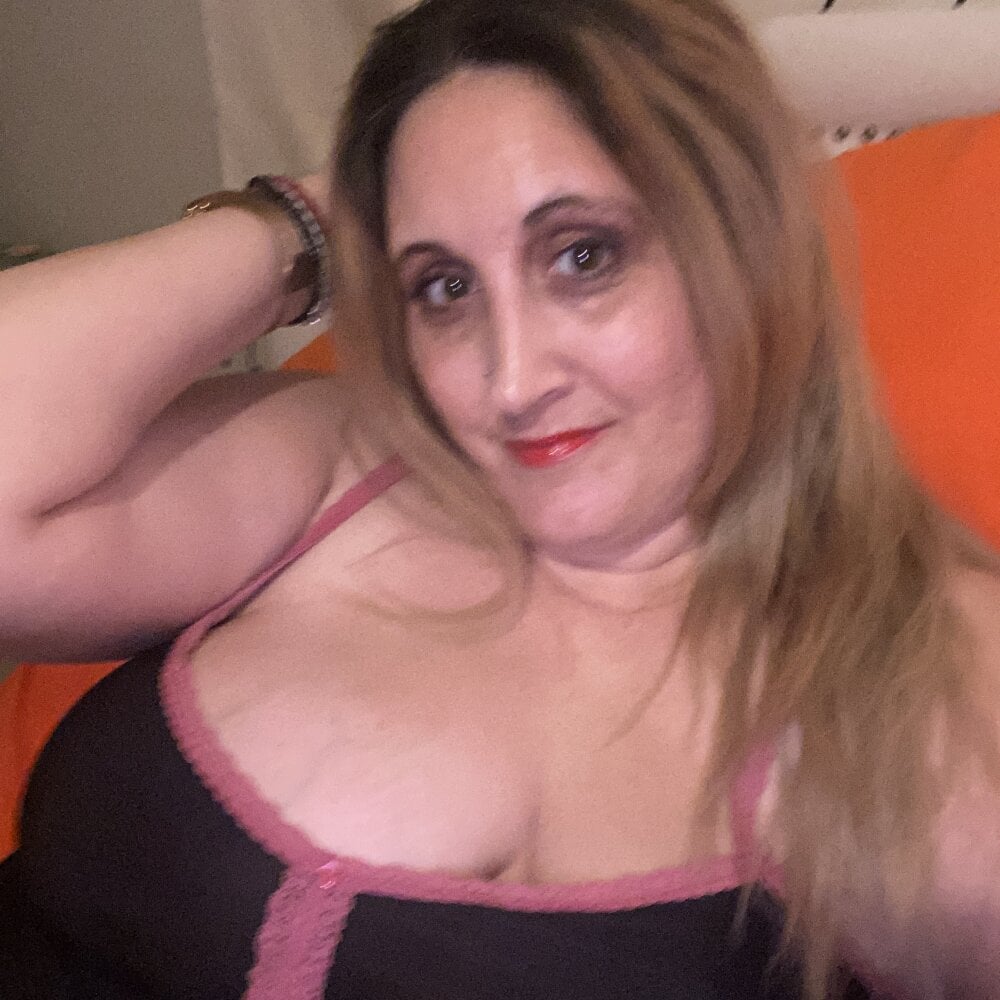 Busty_Lusty_Bri