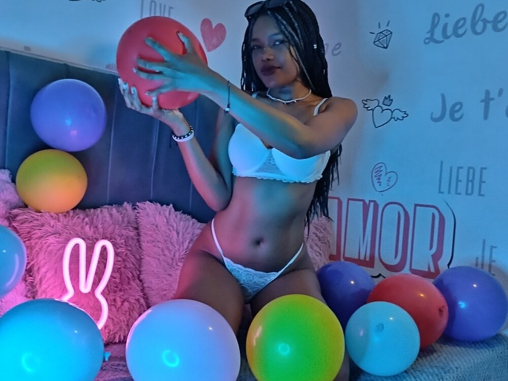 CrystalBrooke3x