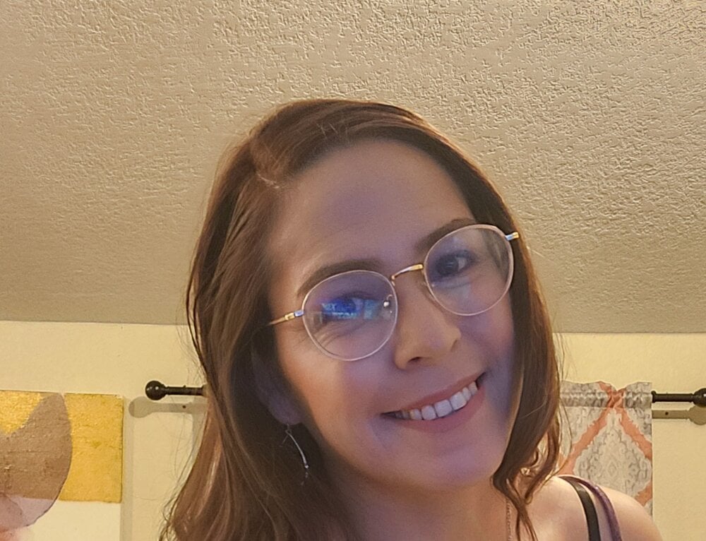 Gatitadenochedamadedia