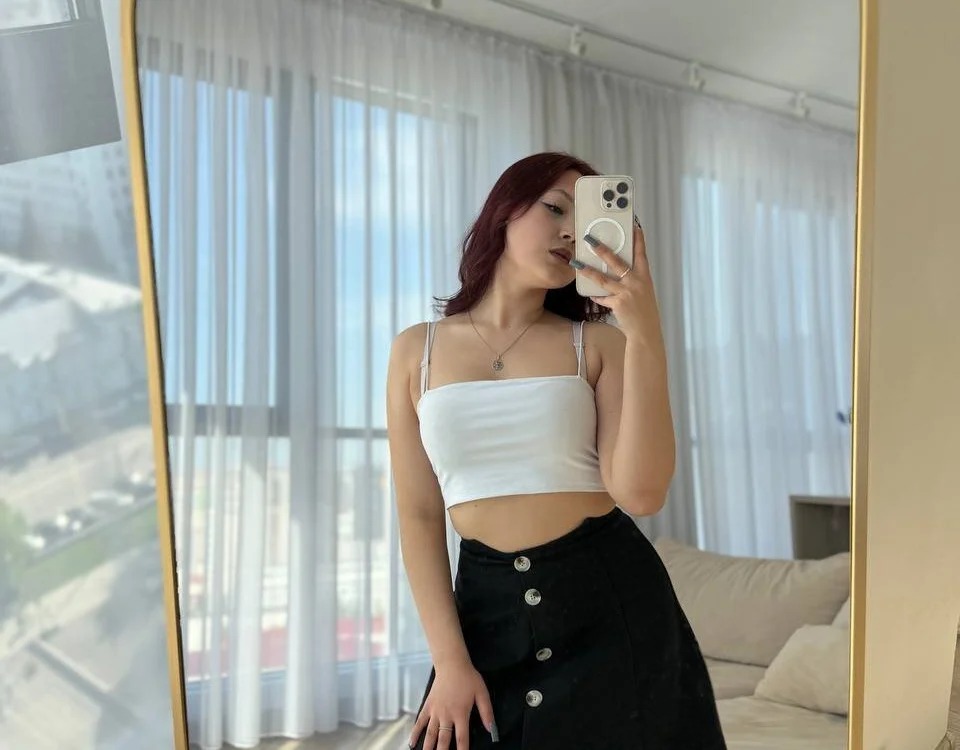 GoddamnSheSoHot