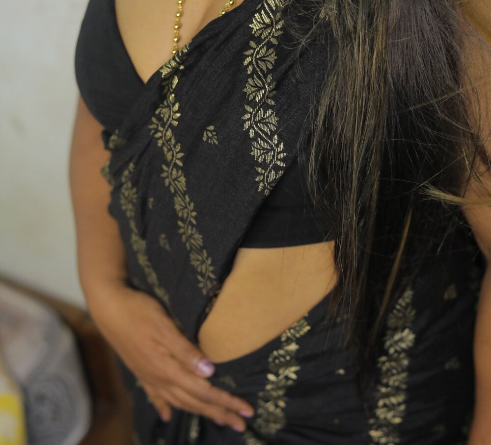 Mallu_Manisha