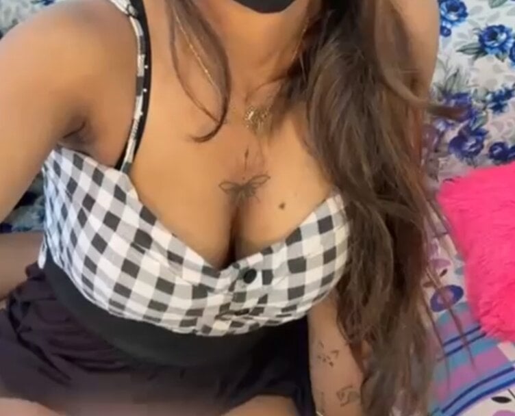 VILLAGE_LOVER_