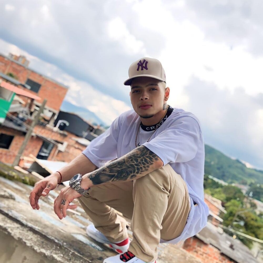 tomas_lewis